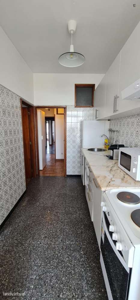 Apartamento com 4 quartos - localizado em Paranhos Porto - Grande imagem: 3/23