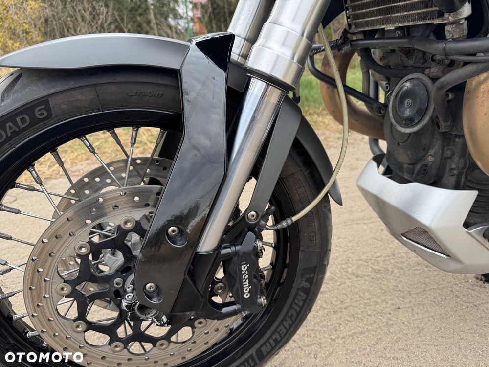 Moto Guzzi Stelvio - 9