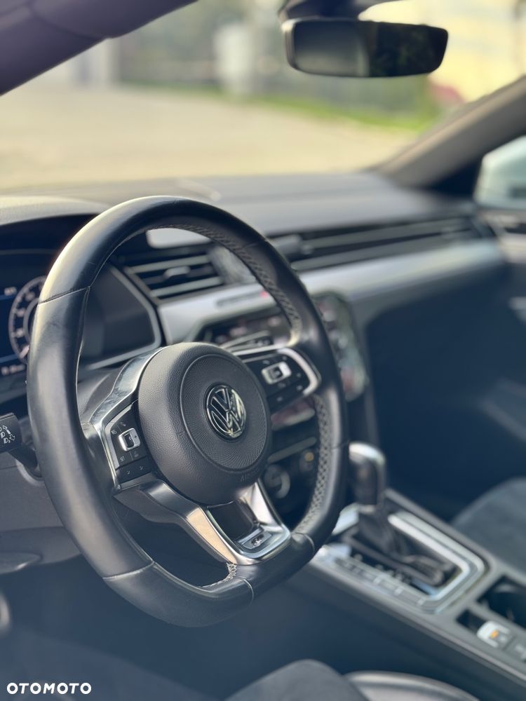 Volkswagen Arteon 2.0 TDI SCR R-Line DSG - 11