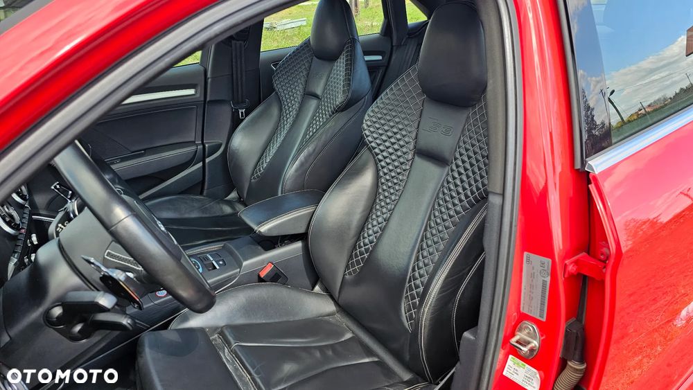 Audi S3 S tronic - 18