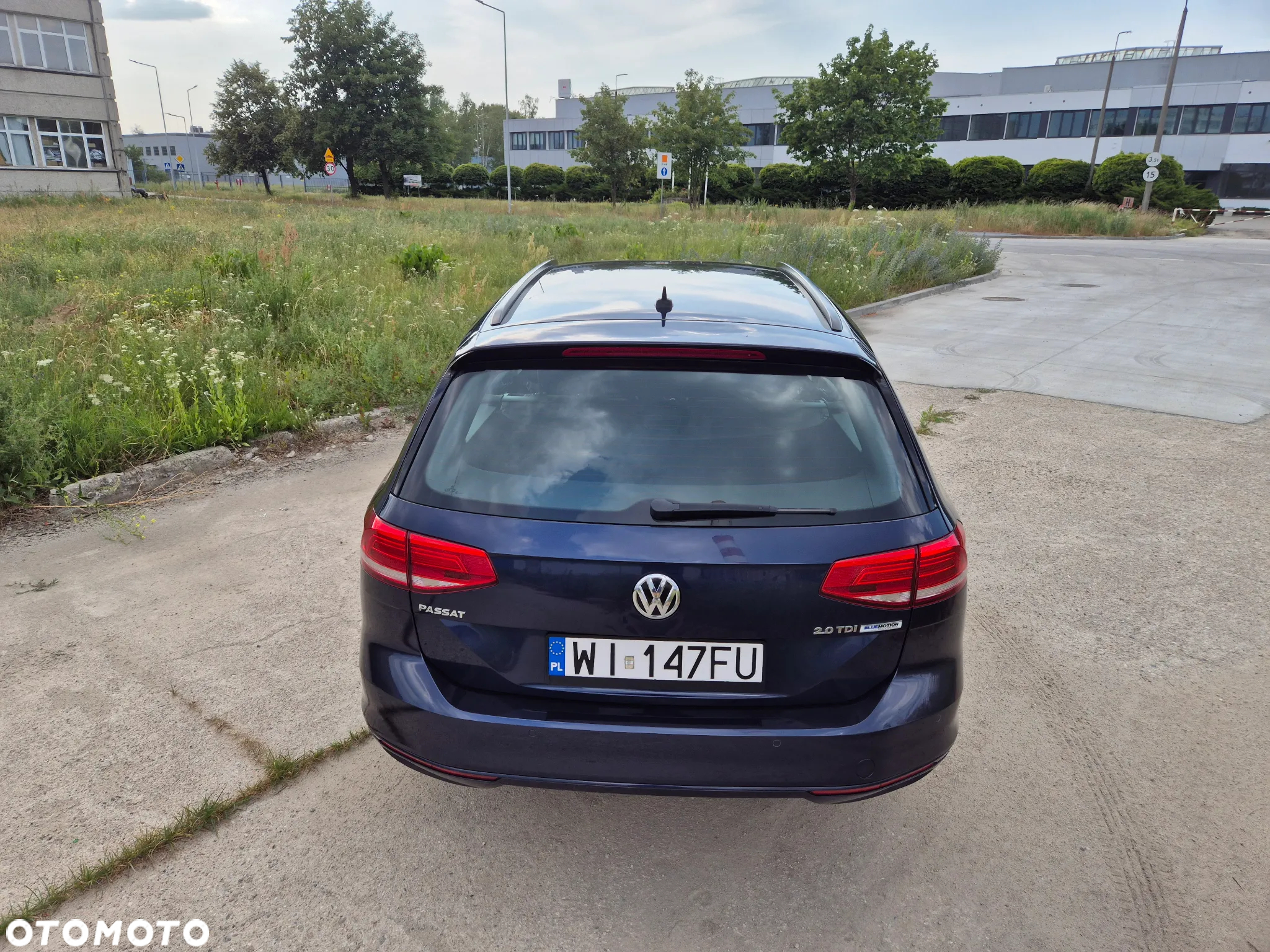 Volkswagen Passat 2.0 TDI BMT Trendline - 3