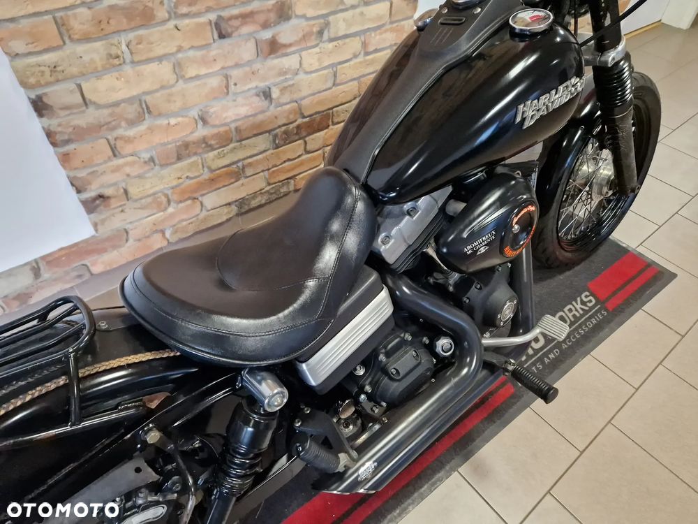 Harley-Davidson Dyna Street Bob - 13