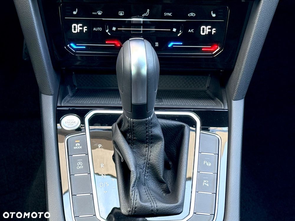 Volkswagen Passat 2.0 TSI 4Mot Elegance DSG - 22
