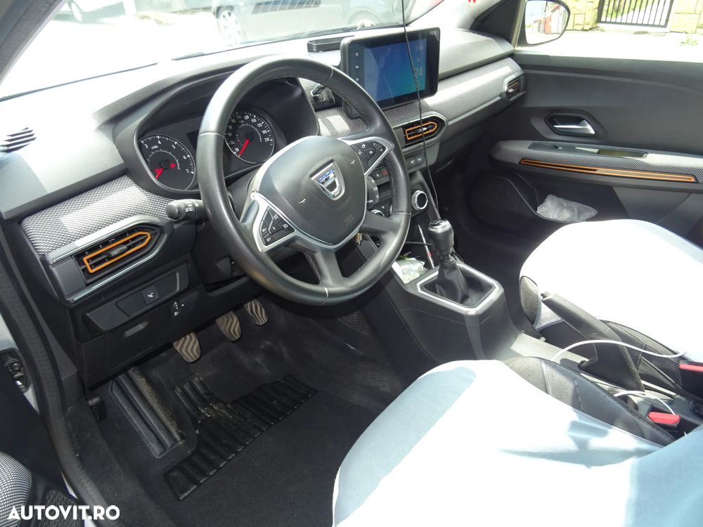 Dacia Sandero TCe 90 Essential - 6