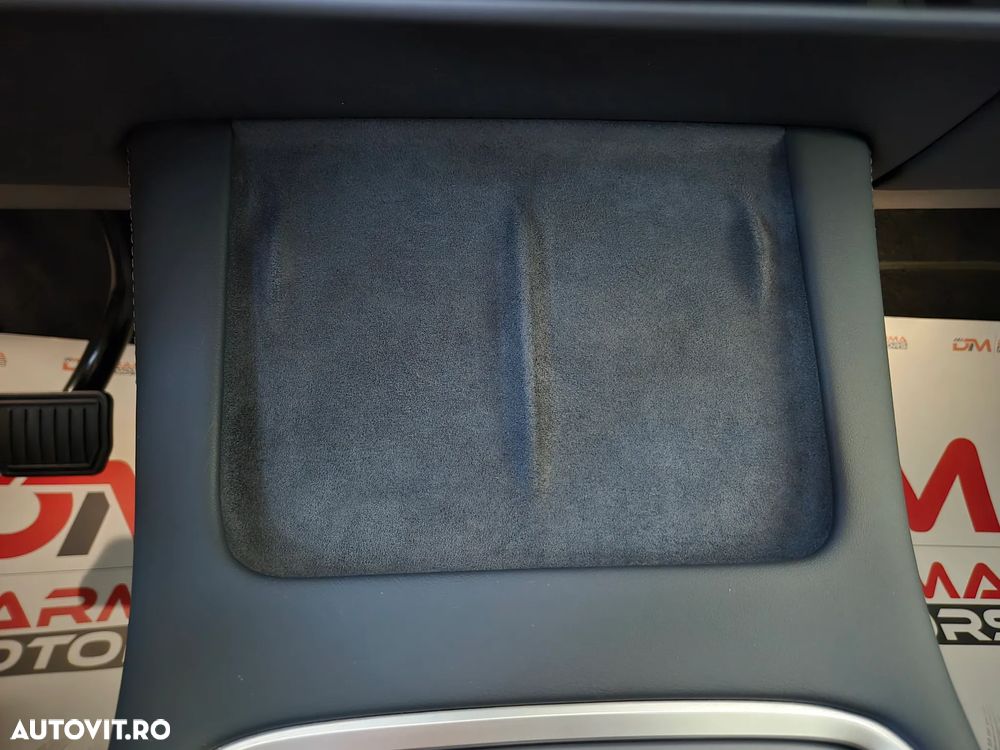 Tesla Model Y Long Range Dual Motor AWD - 22