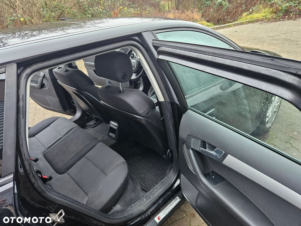 Audi A3 Sportback 2.0 TDI DSG Ambiente - 9