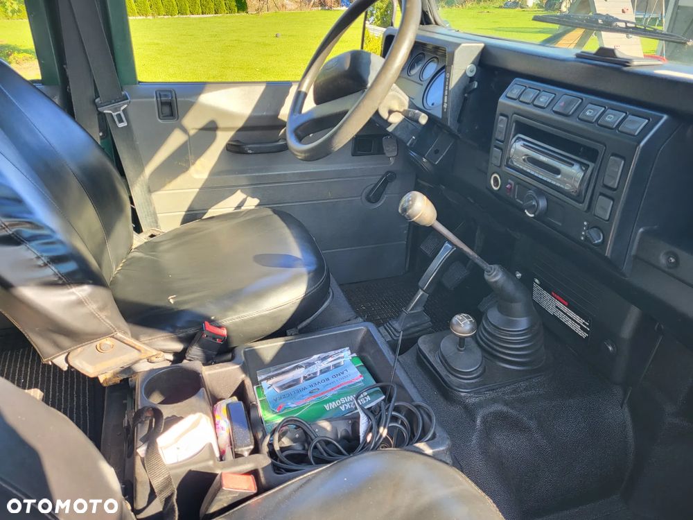 Land Rover Defender - 6