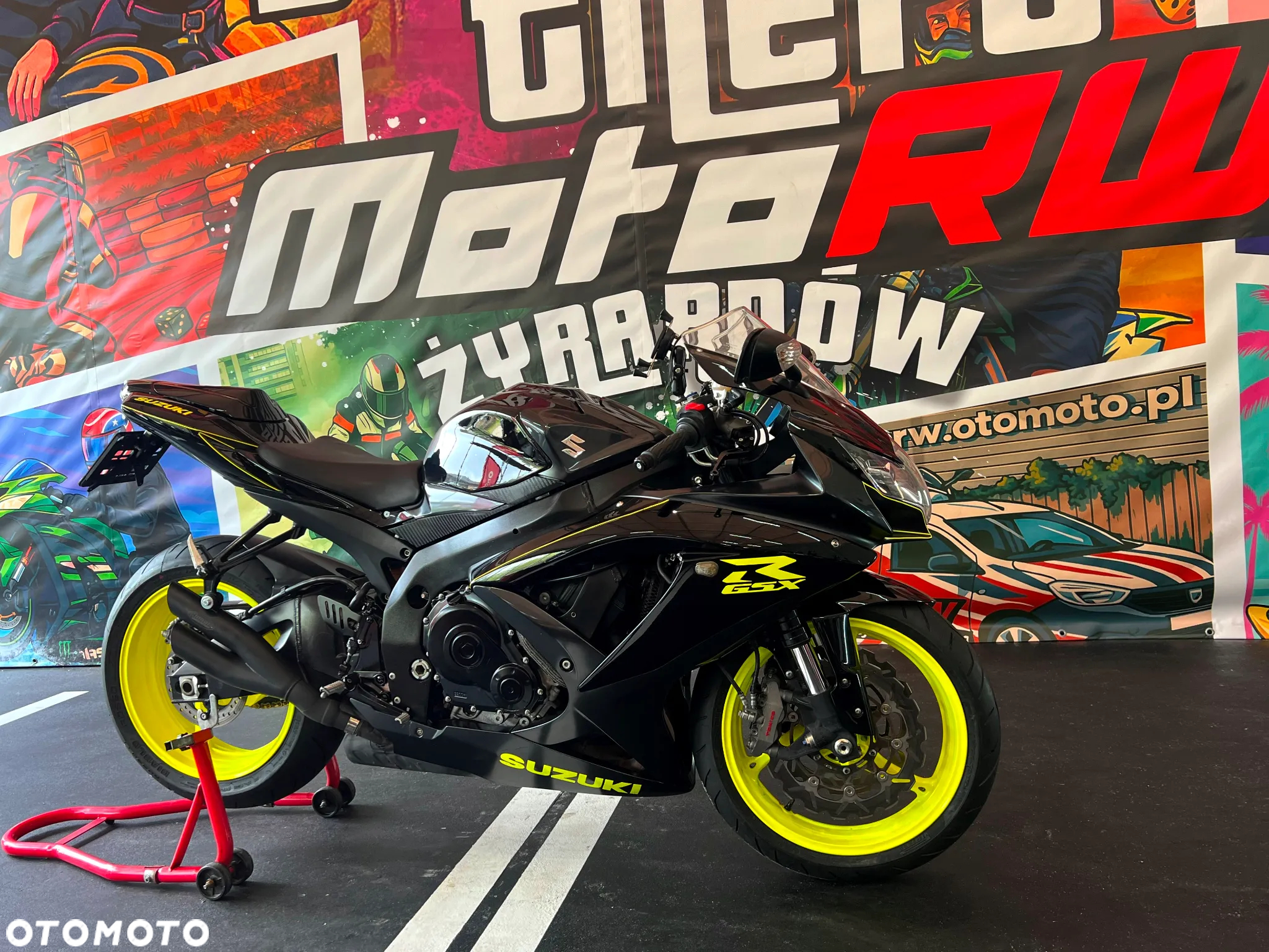 Suzuki GSX-R - 3