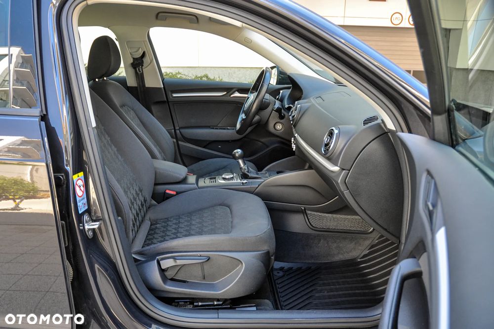 Audi A3 Sportback - 11