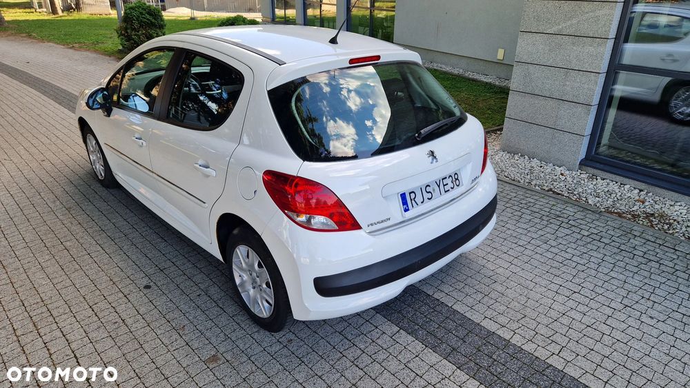 Peugeot 207 - 7
