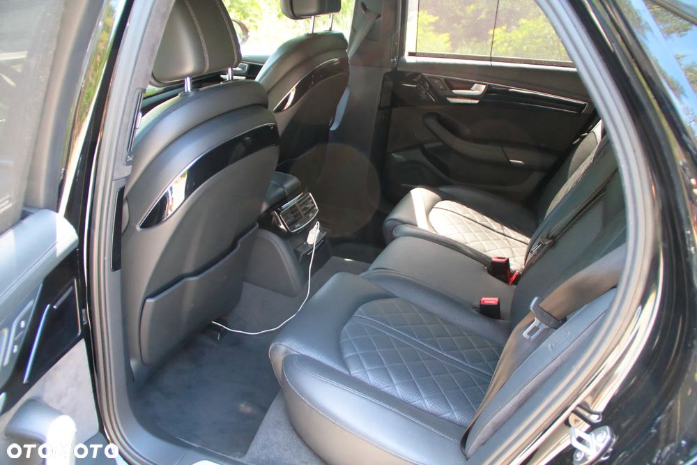 Audi S8 Standard - 17