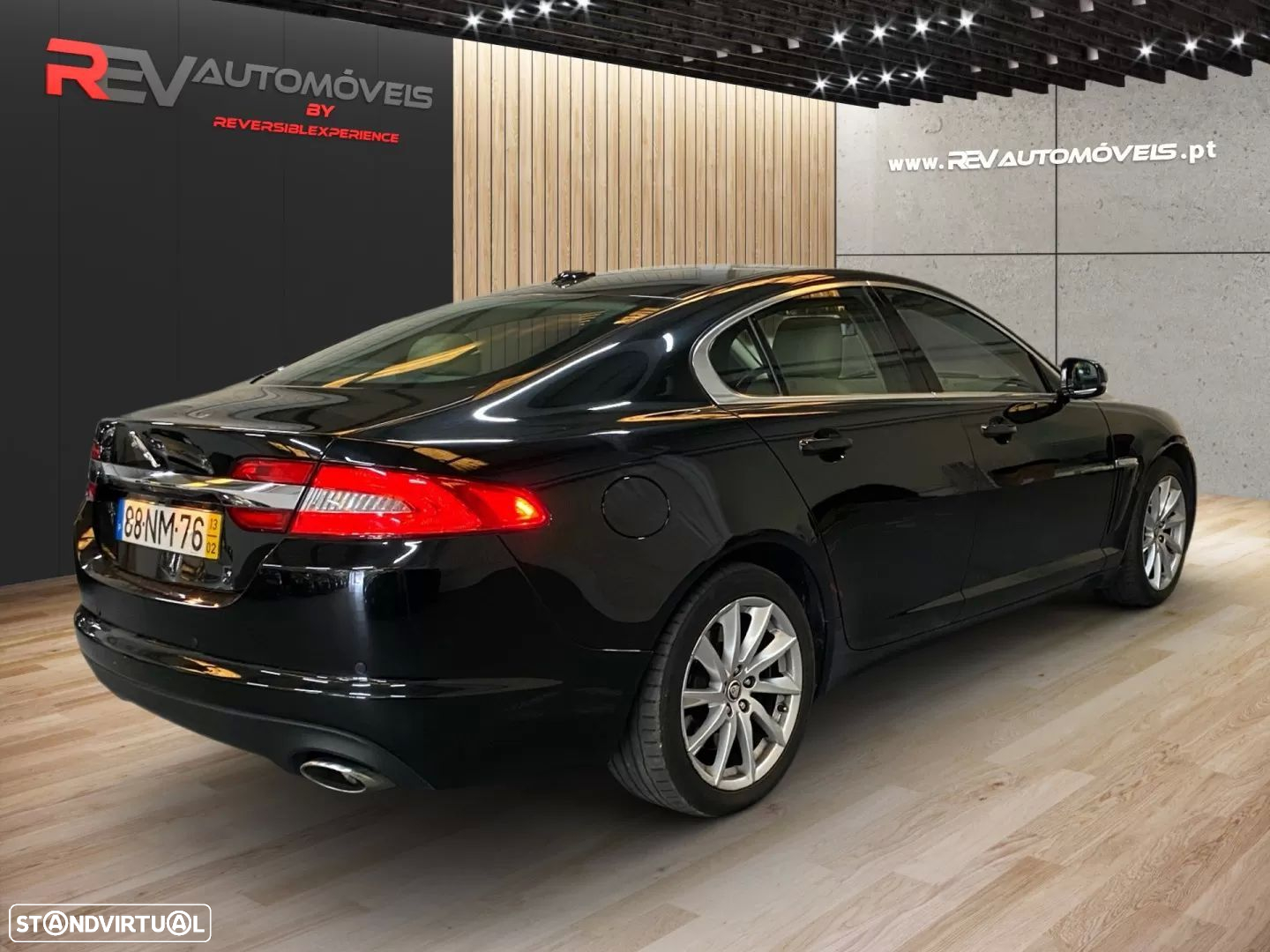 Jaguar XF 2.2 D Premium Luxury - 3