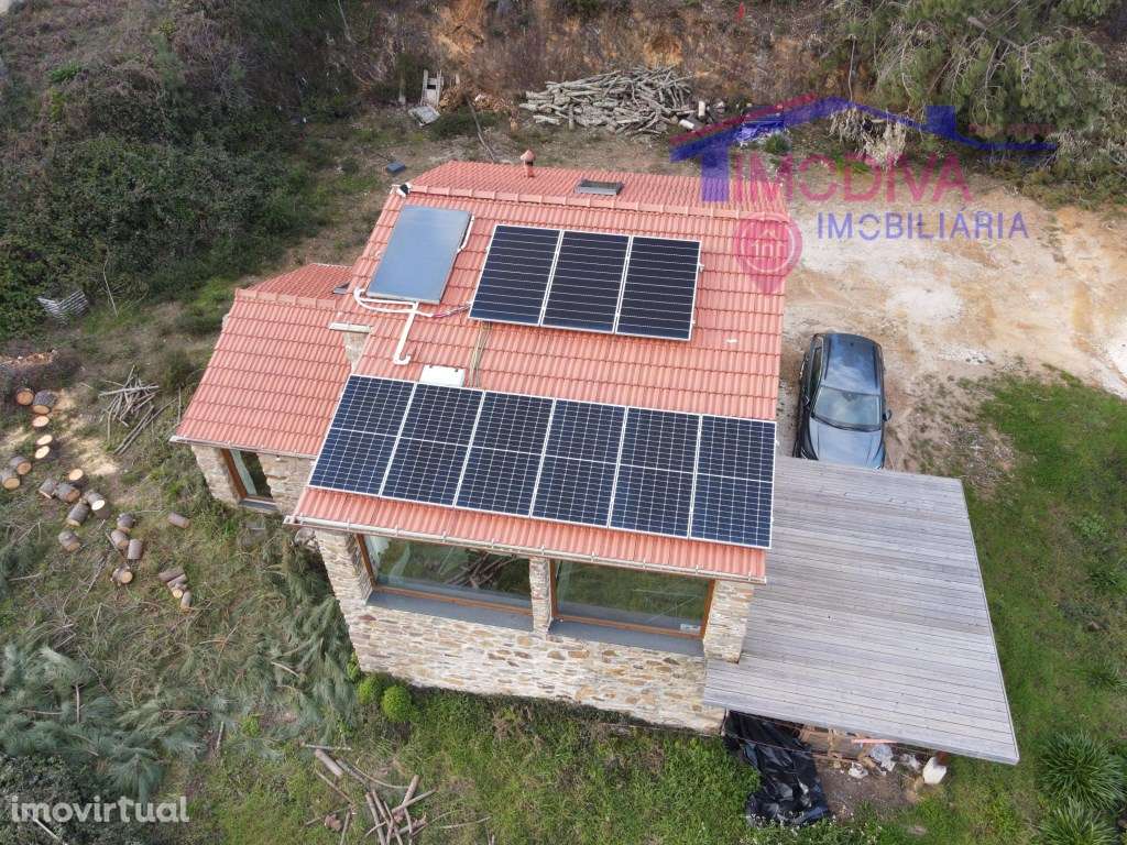 Linda moradia restaurada, com paredes em pedra, em Figueiró dos Vinhos - Grande imagem: 4/56