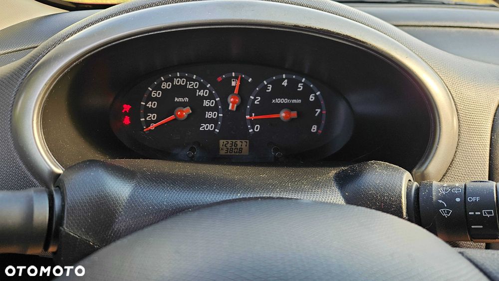 Nissan Micra - 6