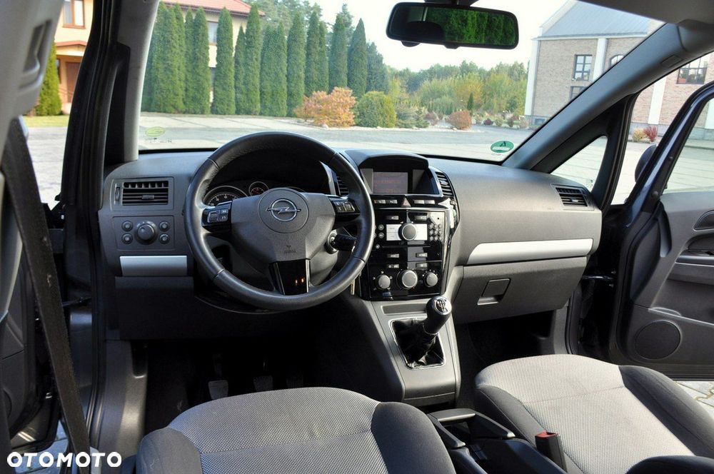 Opel Zafira - 29