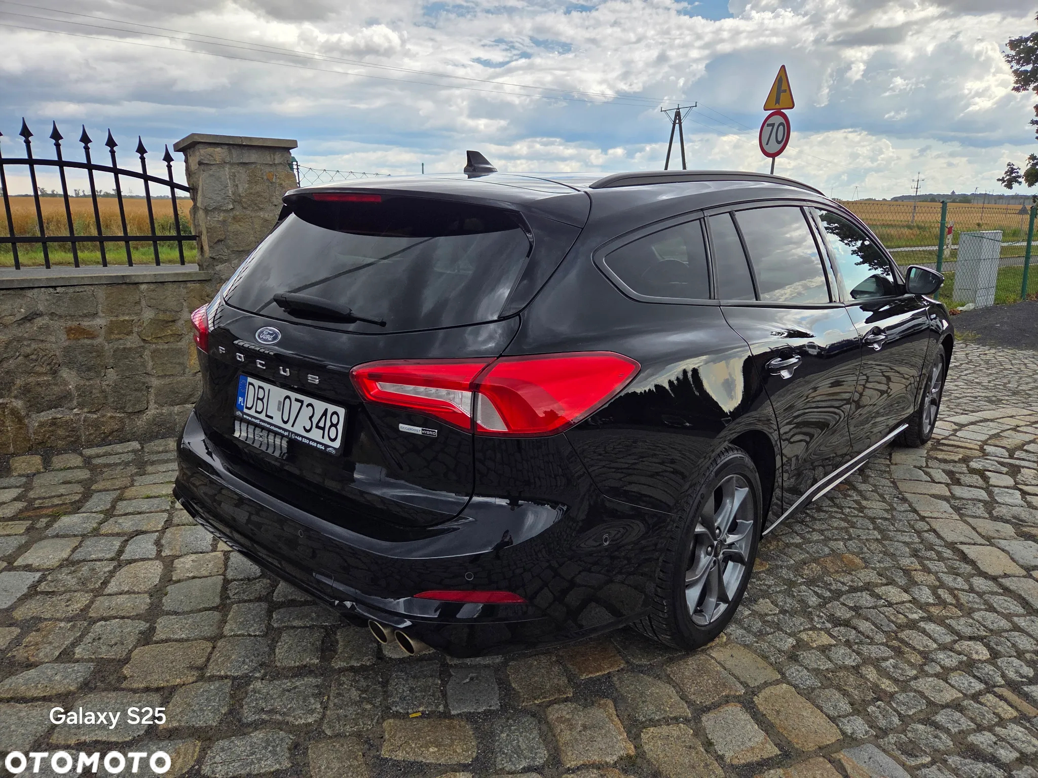 Ford Focus 1.0 EcoBoost Hybrid ST-LINE - 3