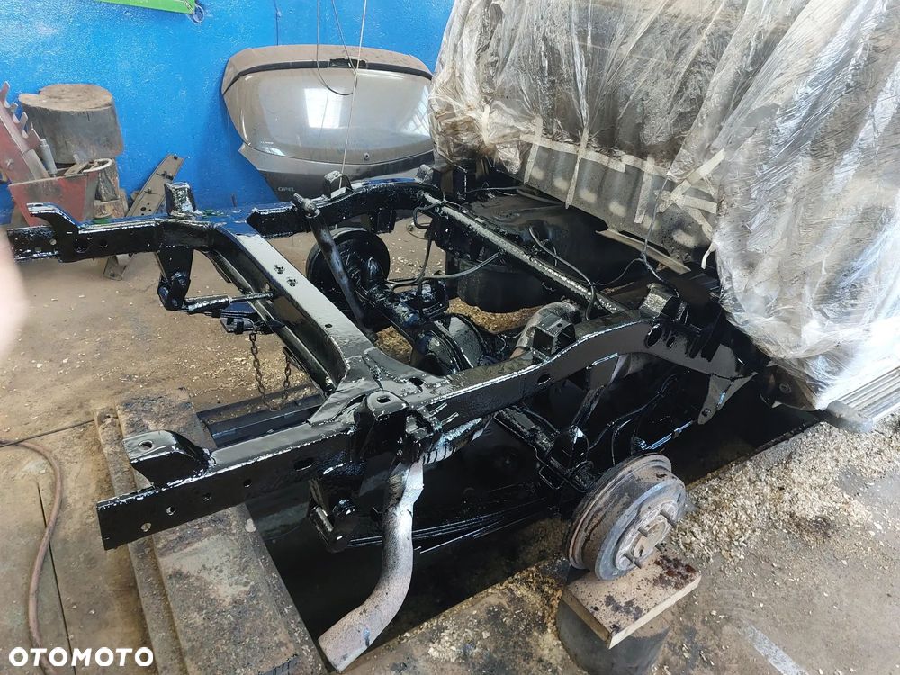 Mitsubishi L200 - 16