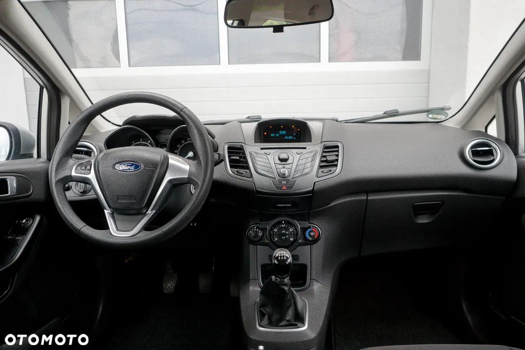 Ford Fiesta 1.25 Silver X - 36
