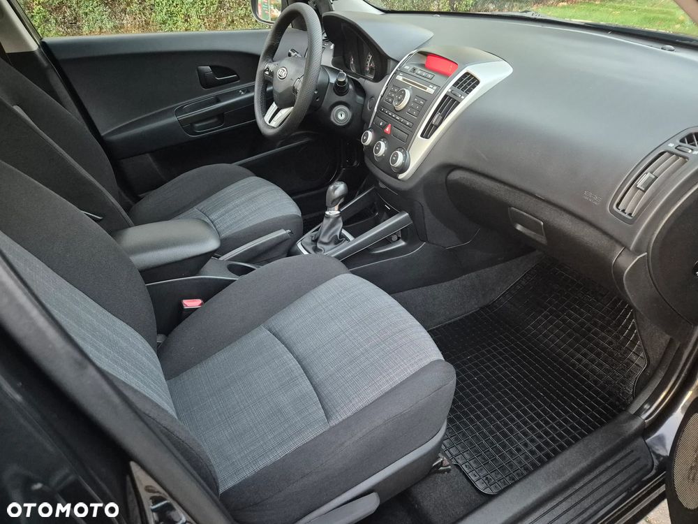 Kia Ceed Cee'd 1.6 Comfort + - 8