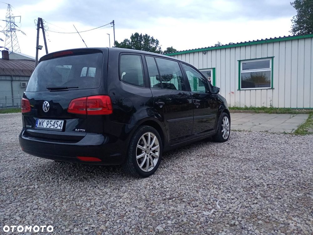 Volkswagen Touran 1.6 TDI DPF BlueMotion Technology DSG Highline - 9