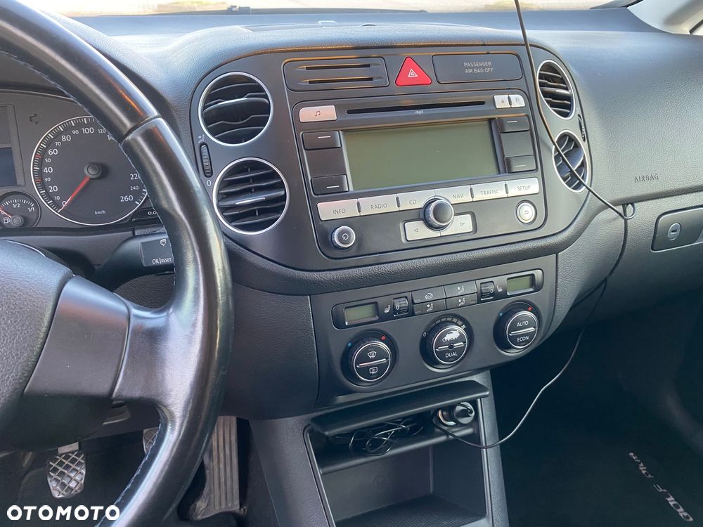 Volkswagen Golf Plus 1.9 TDI DPF Tour - 17