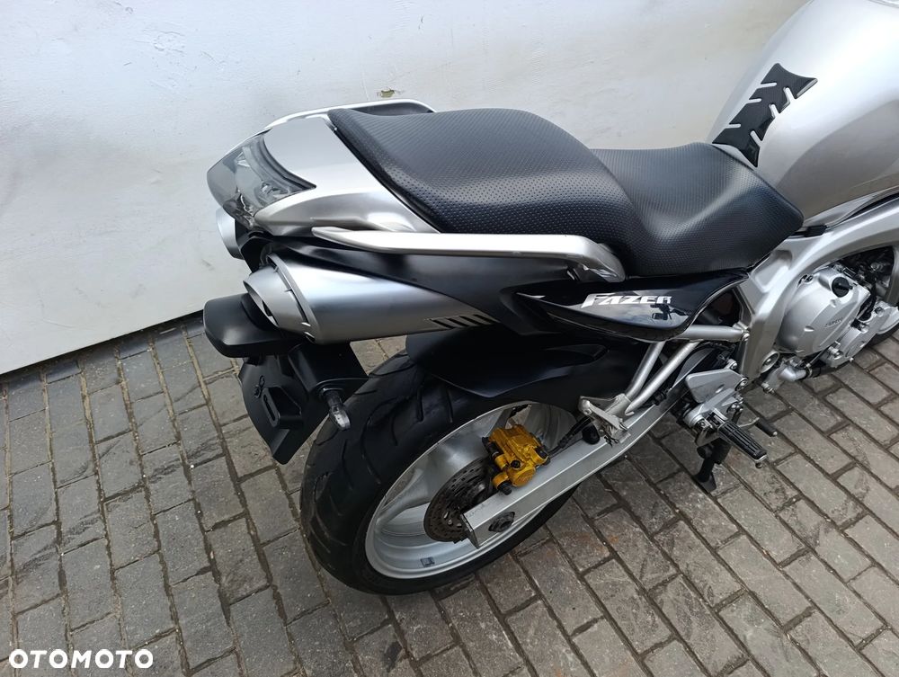 Yamaha FZ6 - 26