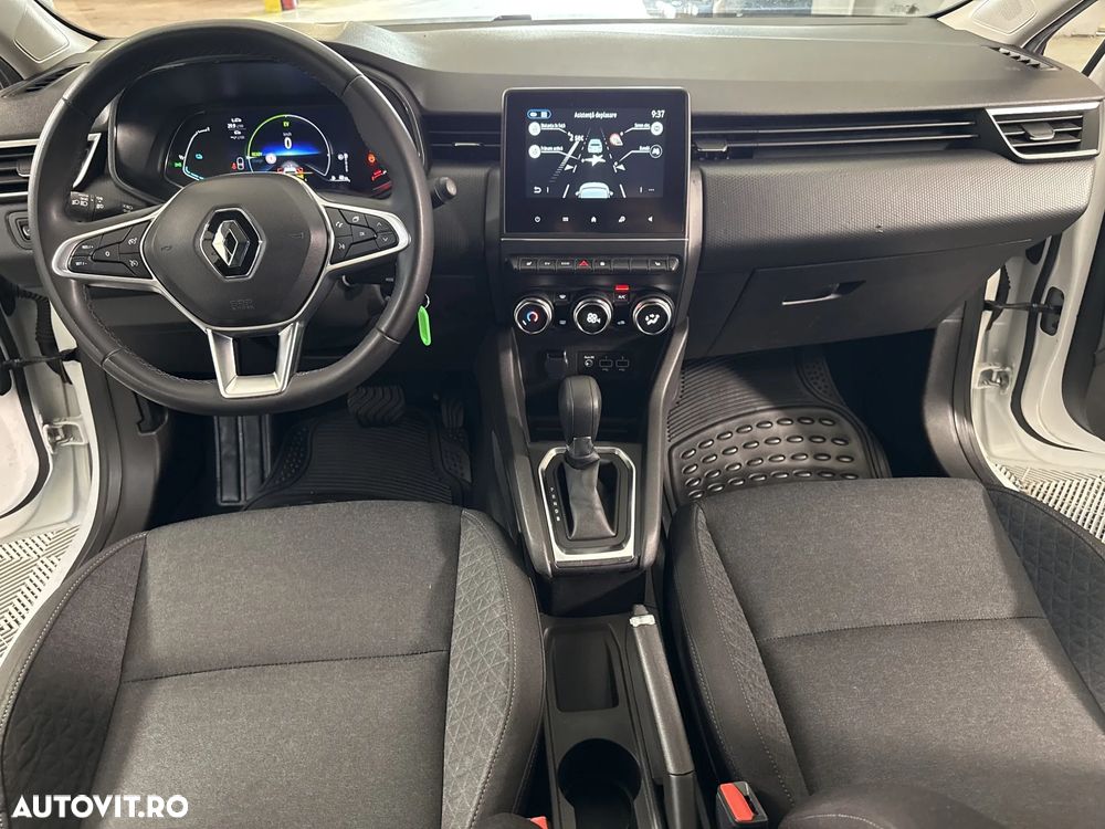 Renault Clio - 10