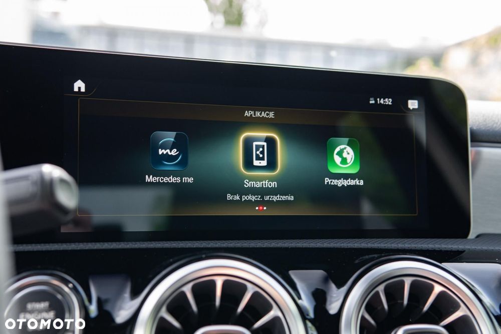 Mercedes-Benz Klasa A 200 AMG Line 7G-DCT - 29