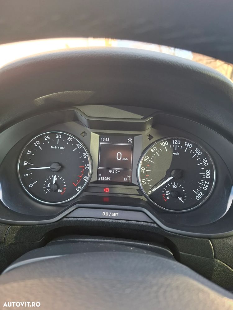 Skoda Octavia 2.0 TDI ELEGANCE - 6