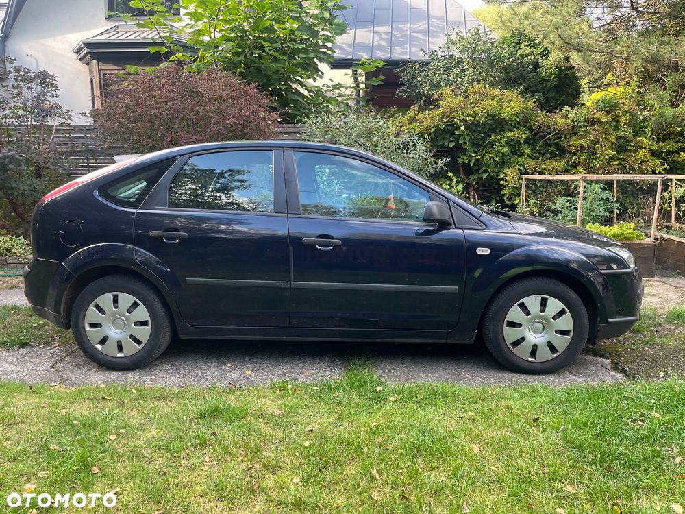 Ford Focus 1.4 Ambiente - 8