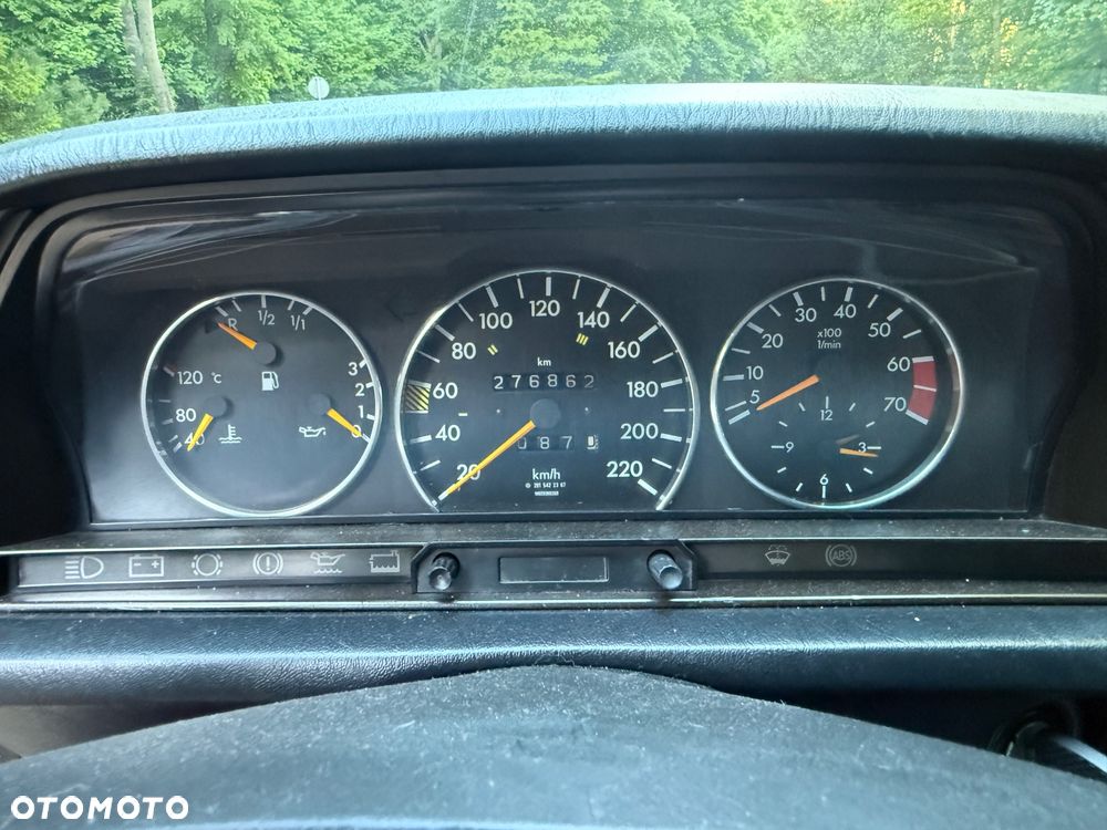 Mercedes-Benz W201 (190) - 18
