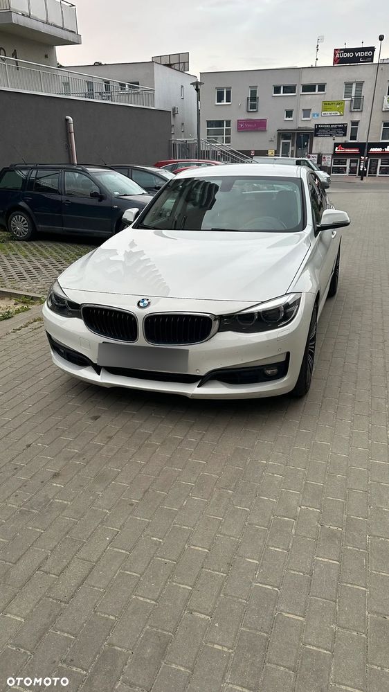 BMW Seria 3 320i xDrive - 1