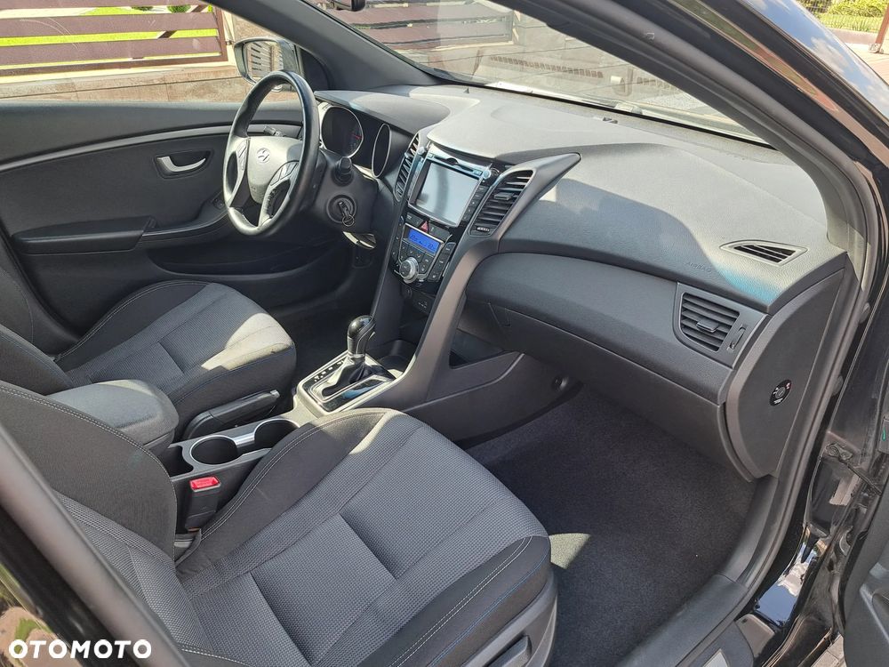 Hyundai i30 blue Kombi 1.6 CRDi DCT Passion - 6