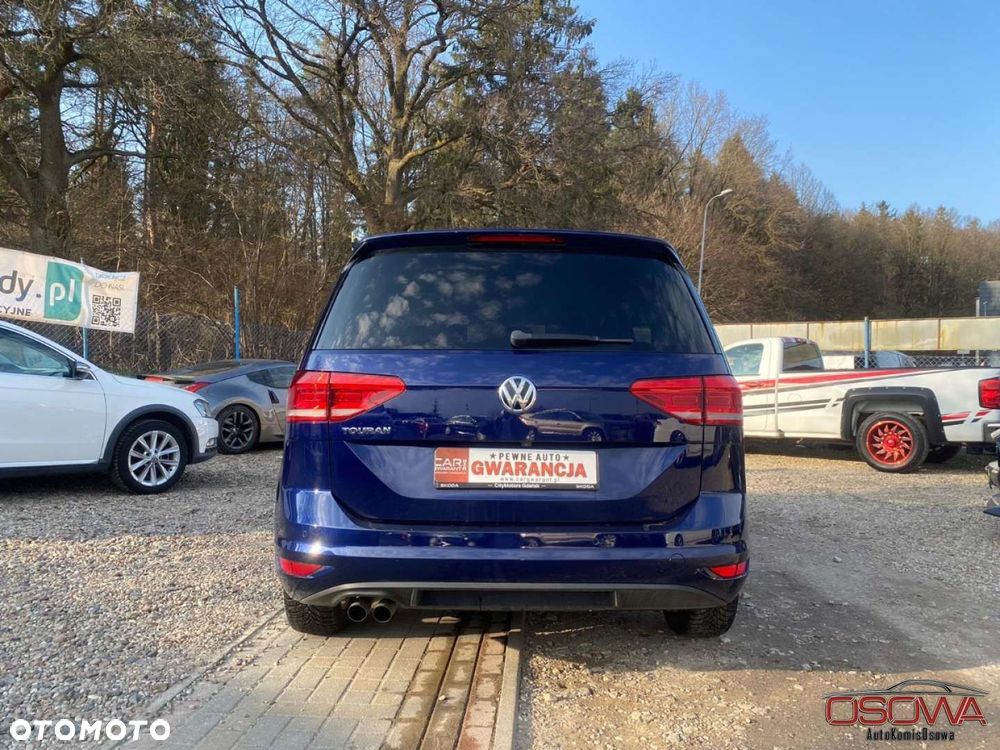 Volkswagen Touran - 10