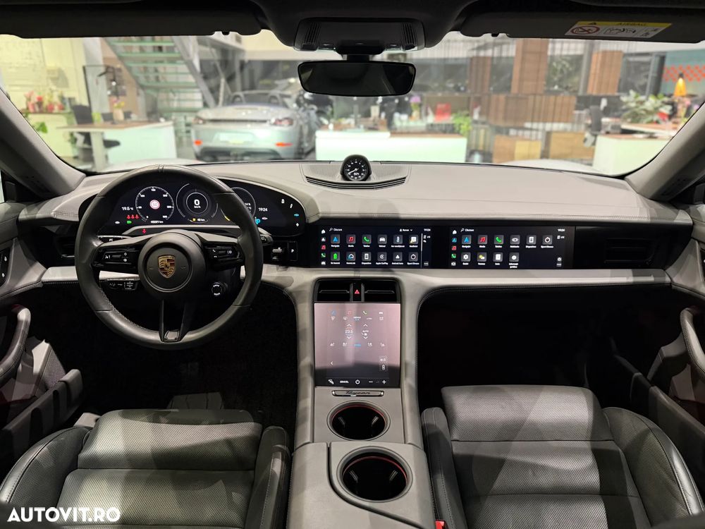 Porsche Taycan 4 - 39