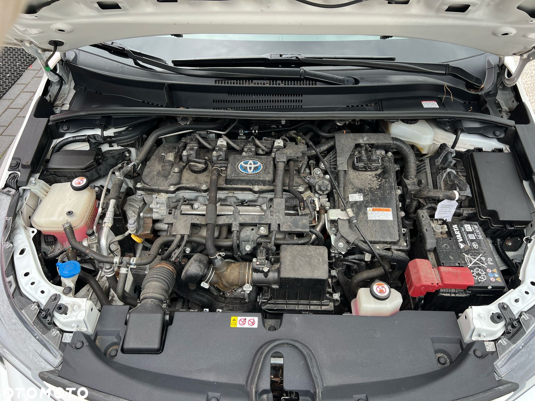 Toyota Corolla 1.8 Hybrid Business Edition - 32