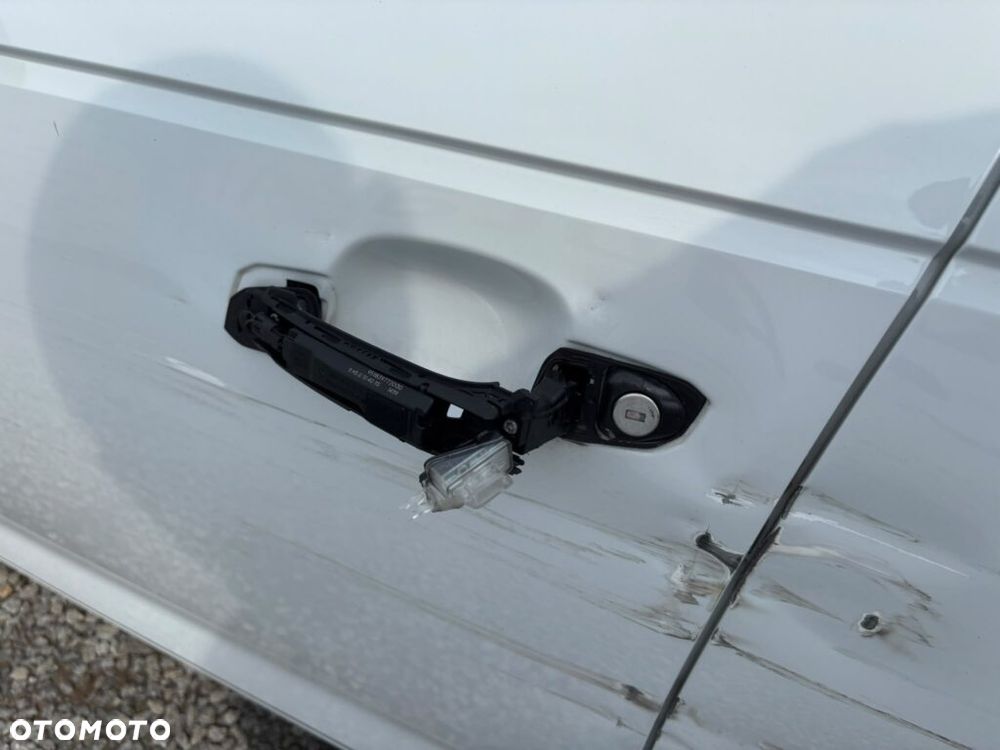 Audi A4 Avant 35 TDI S tronic sport - 15