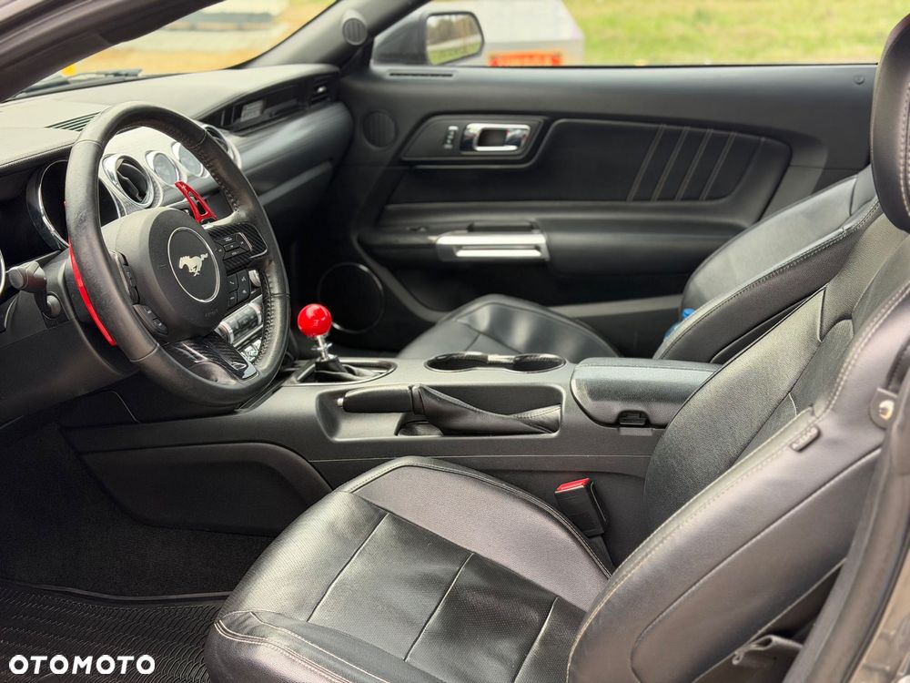 Ford Mustang - 13