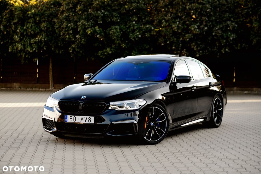 BMW Seria 5 M550i xDrive sport - 1