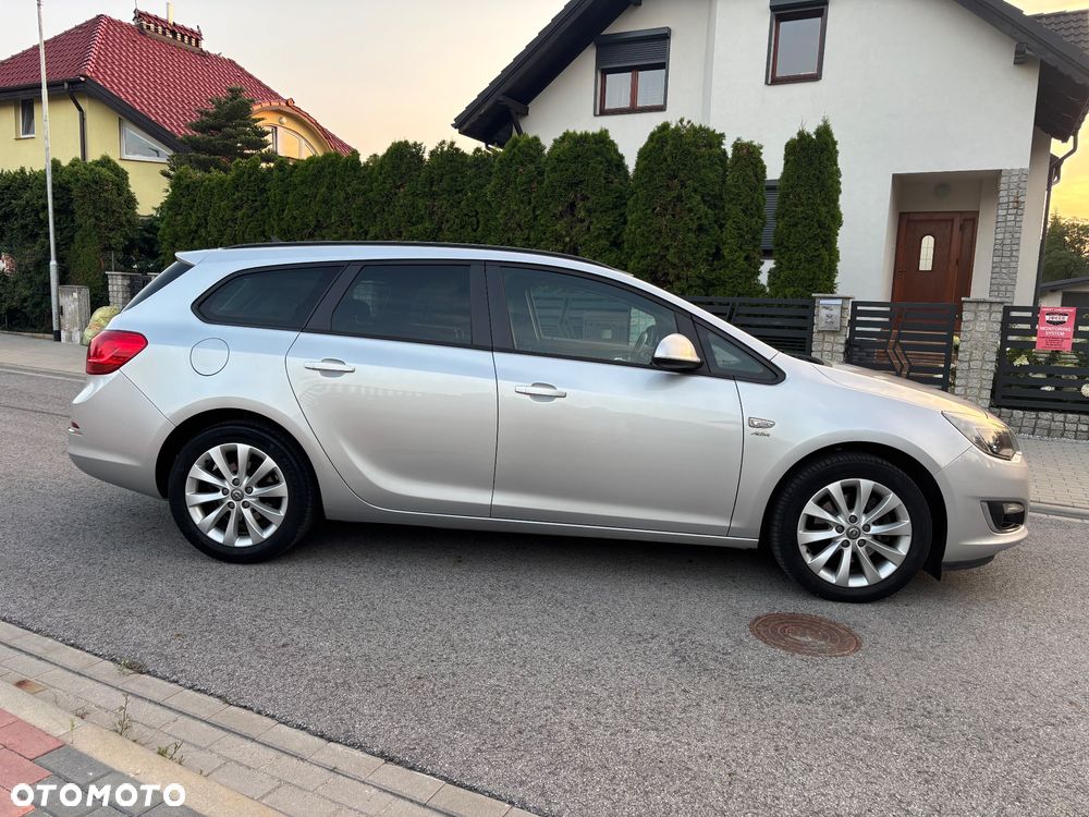 Opel Astra 2.0 CDTI DPF ecoFLEX SportsTourer Start/Stop Active - 10