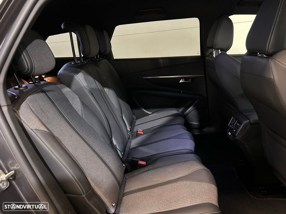 Peugeot 5008 1.5 BlueHDi Allure EAT8 - 17