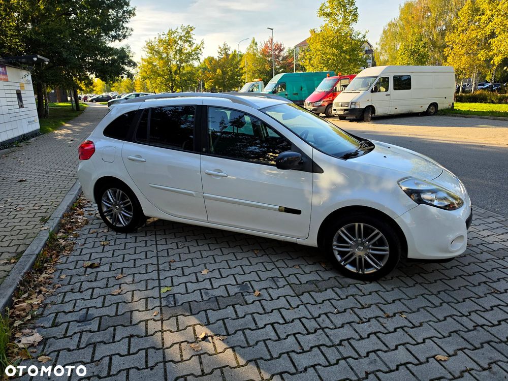Renault Clio - 9