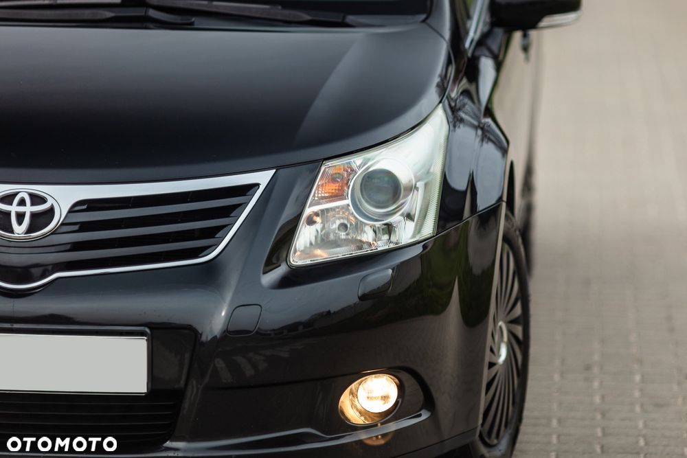 Toyota Avensis 1.8 Comfort - 5