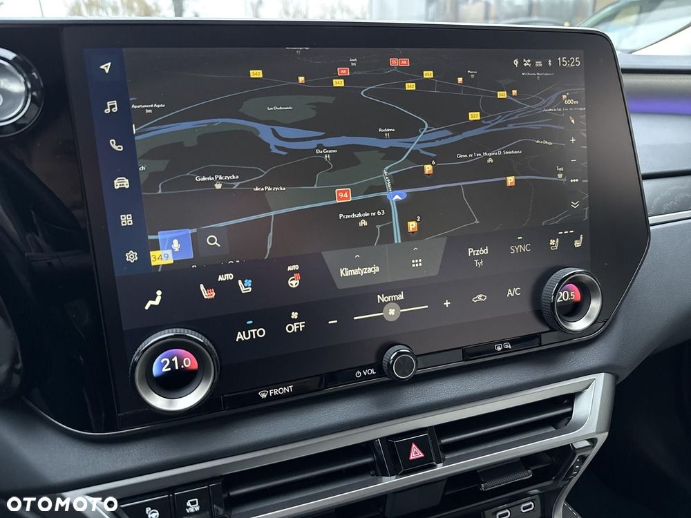 Lexus RX 450h+ Omotenashi - 19