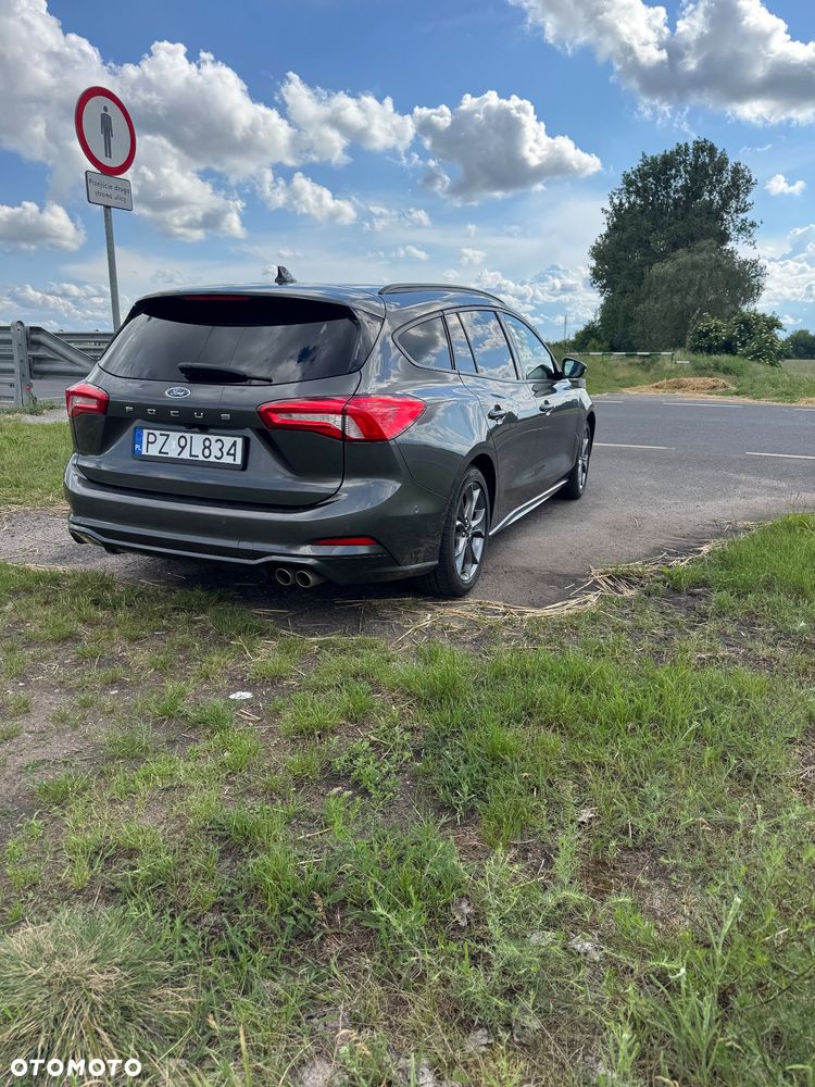 Ford Focus 1.5 EcoBoost ST-Line - 4