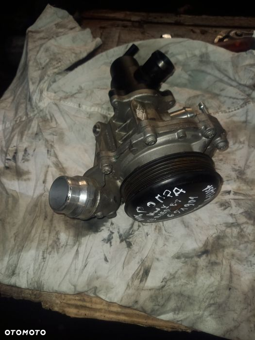 Pompa wody termostat mercedes w176 2.2 cdi - 3