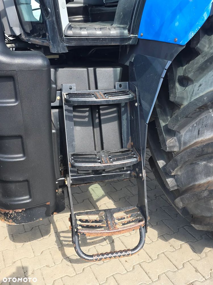 New Holland T7030 PC 2011R - 11