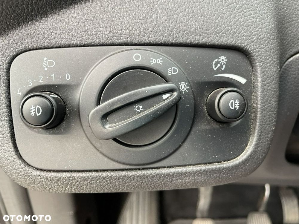 Ford Kuga 1.5 EcoBoost 2x4 ST-Line - 13