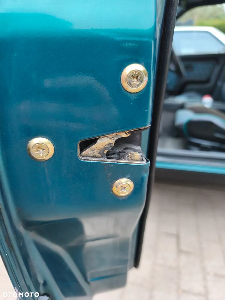 BMW Seria 3 316i - 21