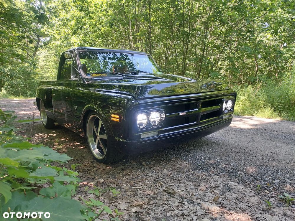 GMC Inny - 25